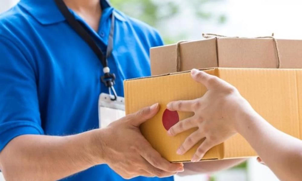 Η ευκαιρία των courier να κάνουν την "αρπαχτή" τους εν μέσω κορονοϊου